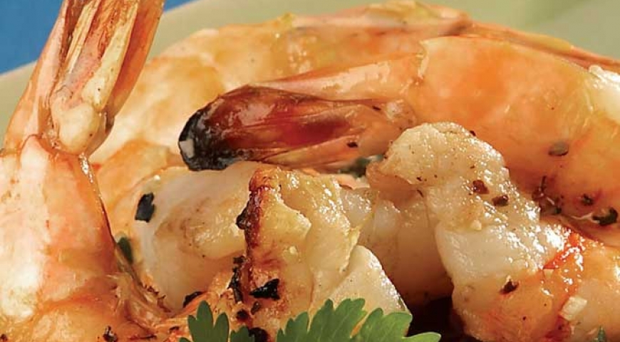 Chive Infused Shrimp with Chile-Lemongrass Dipping Sauce Chive Infused Shrimp with Chile-Lemongrass Dipping Sauce