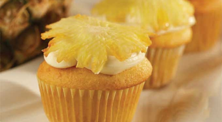 Lemon & Honey Cupcakes with Pineapple "Flowers"