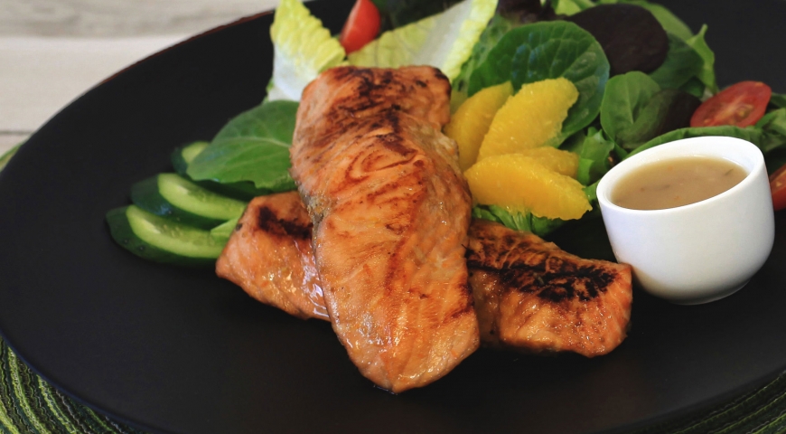 Ka‘u Orange Teri Salmon Salad